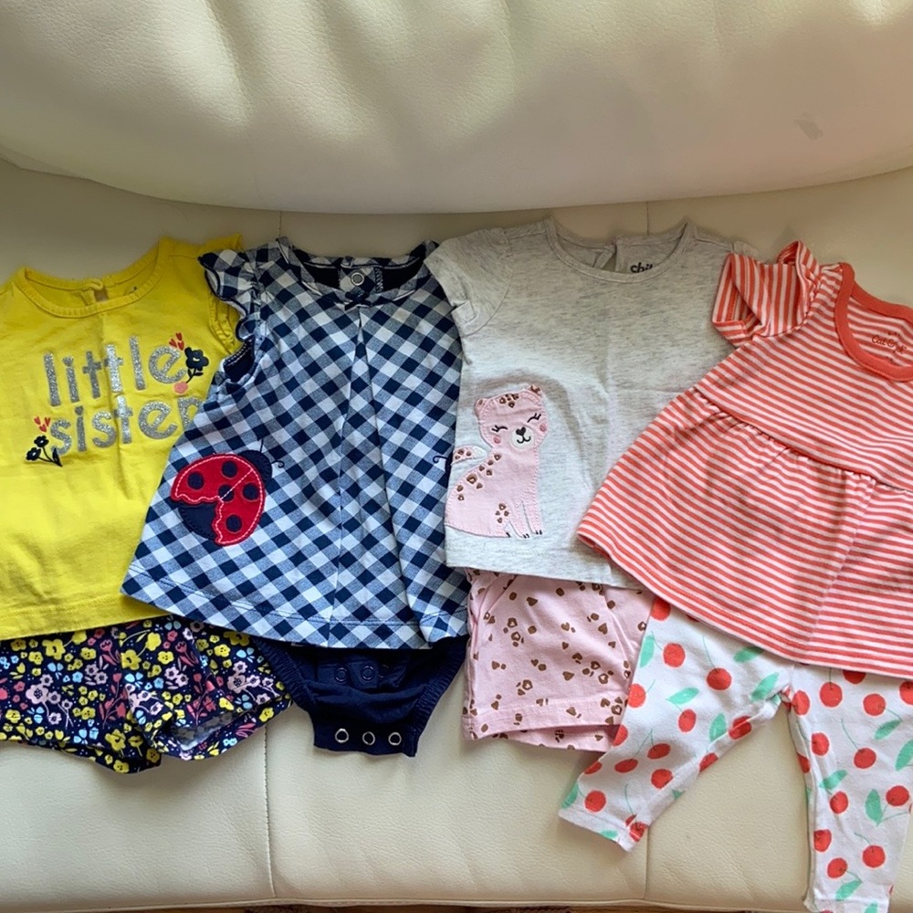 SOLD 4 Baby Girl 0-3 months Outfits